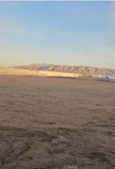 11115 Santa Fe East, Hesperia, CA 92345