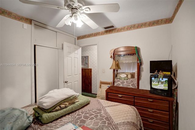 441 NW 33rd Ter, Lauderhill, FL 33311