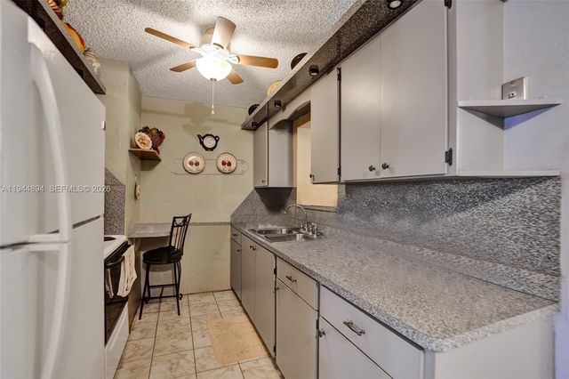 441 NW 33rd Ter, Lauderhill, FL 33311