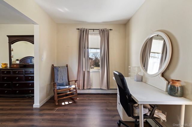 373 1st Street, Mineola, NY 11501