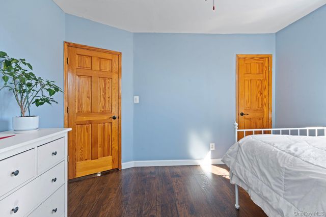 373 1st Street, Mineola, NY 11501