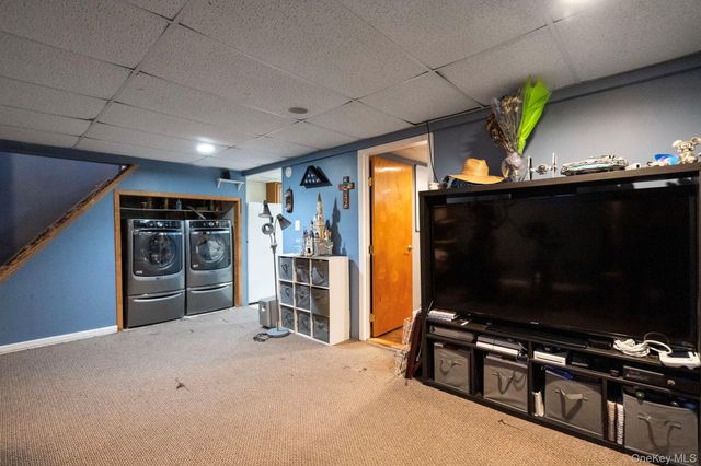 373 1st Street, Mineola, NY 11501