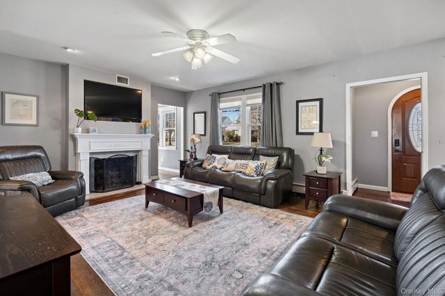 373 1st Street, Mineola, NY 11501