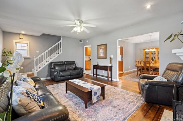 373 1st Street, Mineola, NY 11501