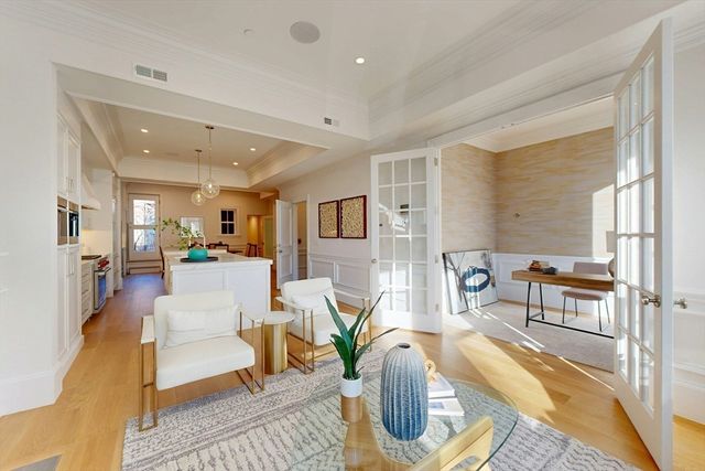 71 Mount Vernon St 1A, Boston, MA 02108