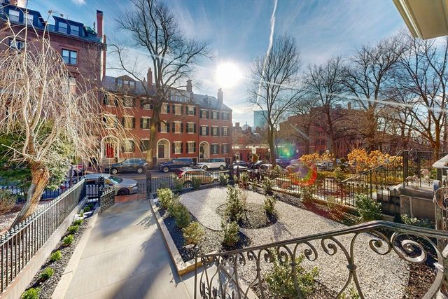 71 Mount Vernon St 1A, Boston, MA 02108