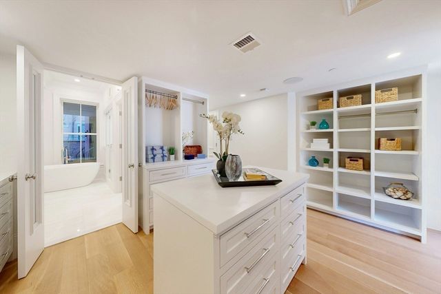 71 Mount Vernon St 1A, Boston, MA 02108