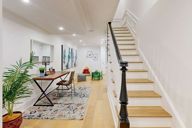 71 Mount Vernon St 1A, Boston, MA 02108