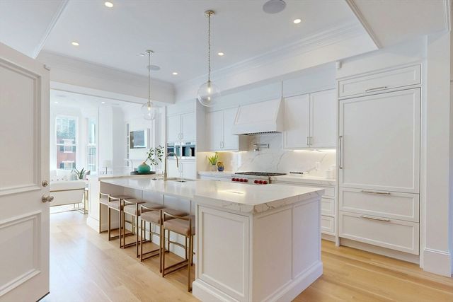 71 Mount Vernon St 1A, Boston, MA 02108