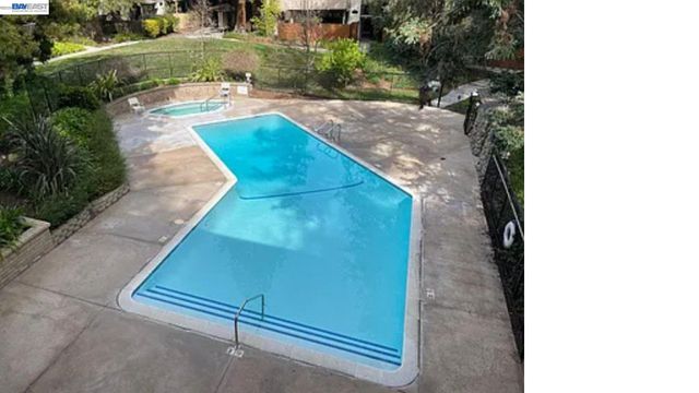 20720 4Th St 3, Saratoga, CA 95070