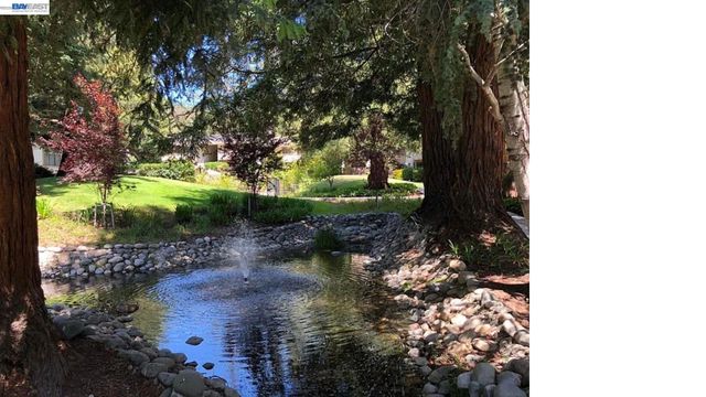 20720 4Th St 3, Saratoga, CA 95070