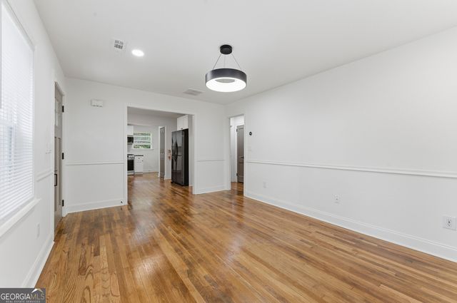 2762 NW Oldknow Drive, Atlanta, GA 30318