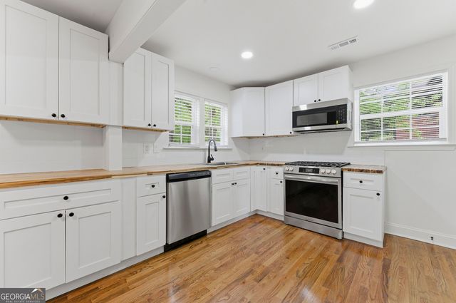 2762 NW Oldknow Drive, Atlanta, GA 30318