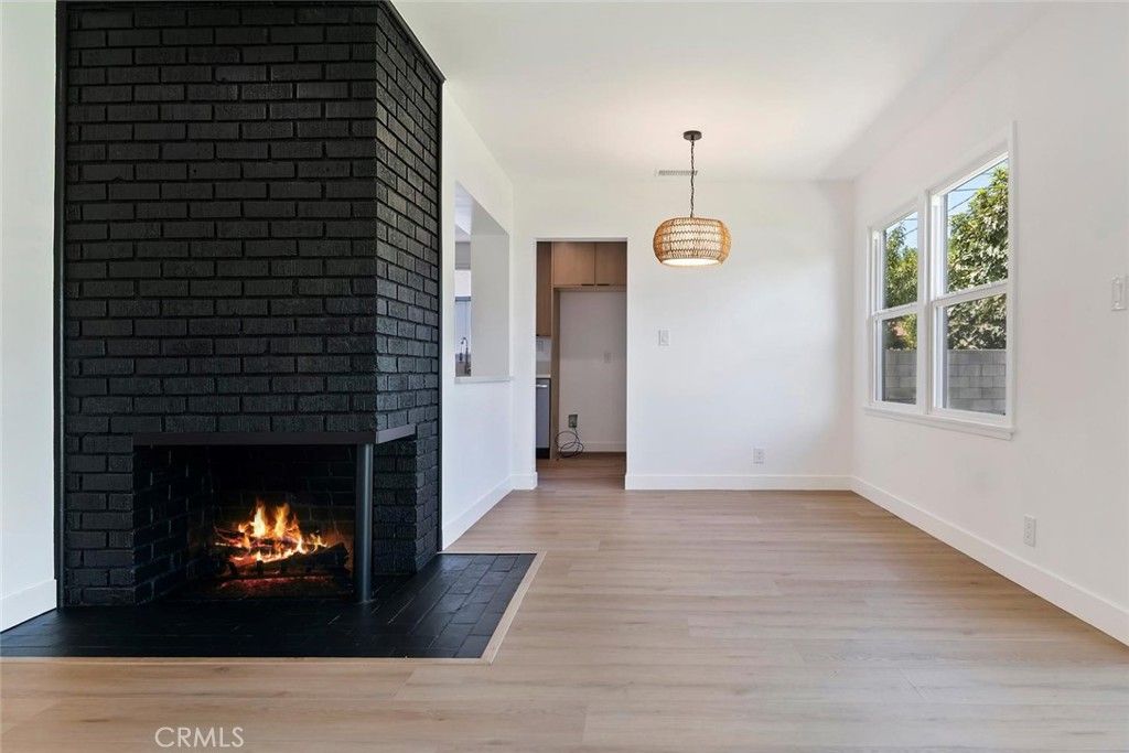 Image 10 of property listing at 20701 Schoolcraft, Winnetka, CA 91306
