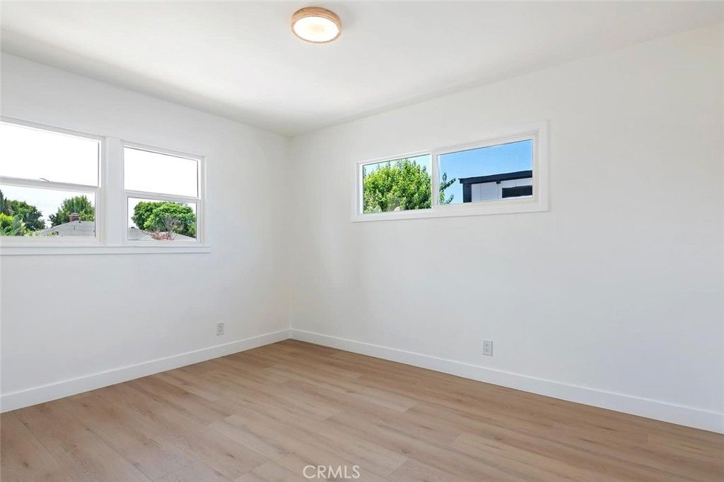 Image 18 of property listing at 20701 Schoolcraft, Winnetka, CA 91306