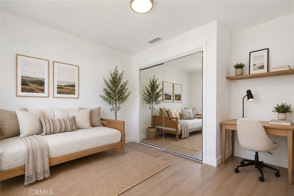 Image 19 of property listing at 20701 Schoolcraft, Winnetka, CA 91306