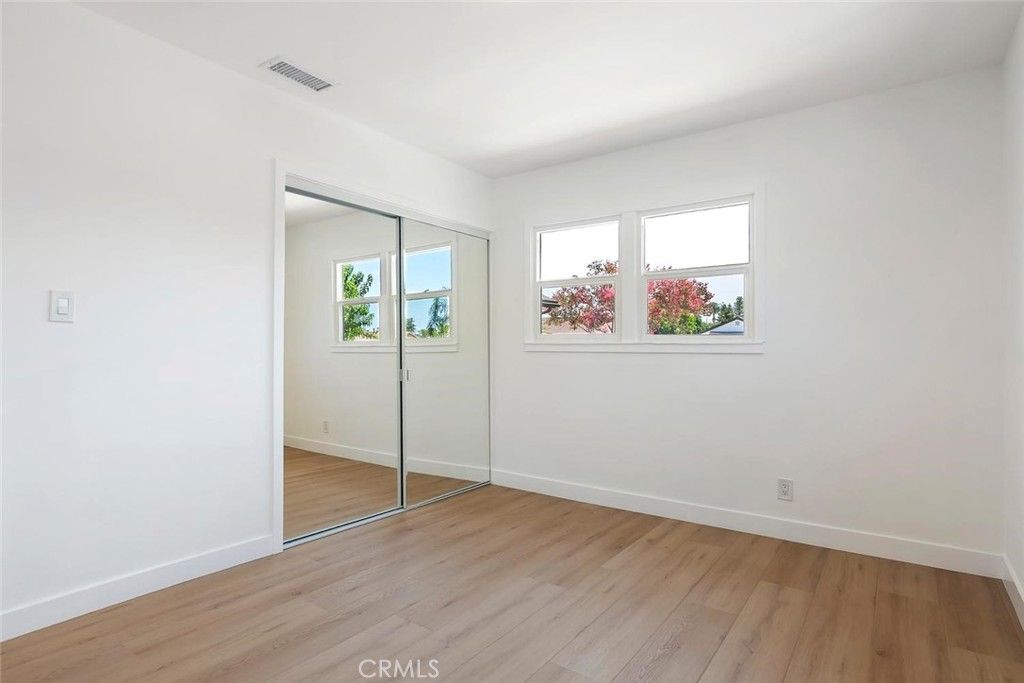 Image 20 of property listing at 20701 Schoolcraft, Winnetka, CA 91306