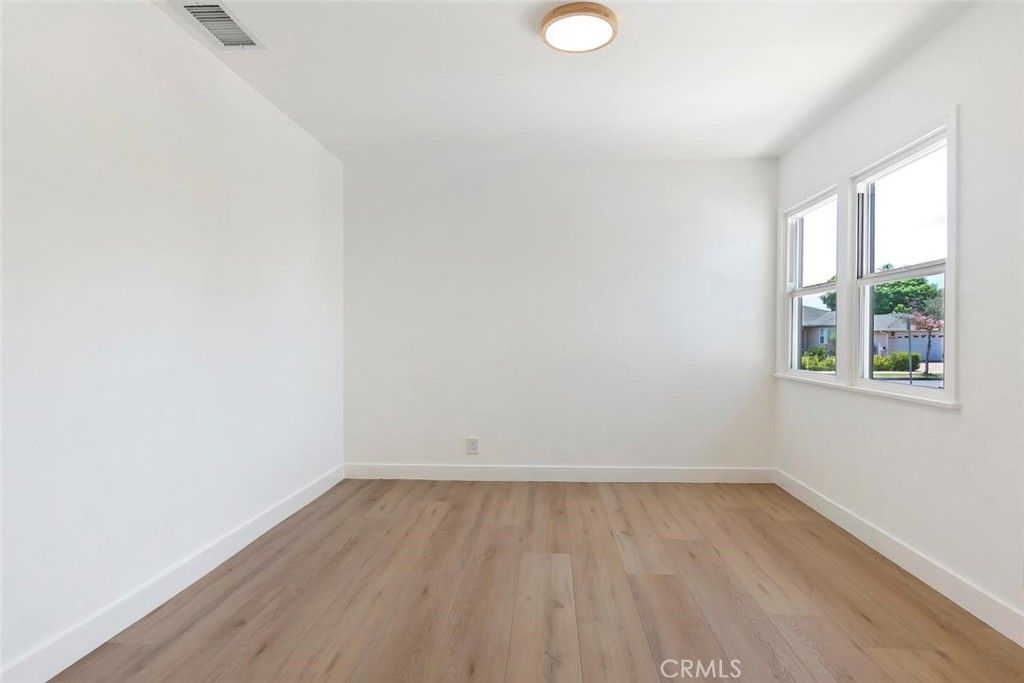 Image 22 of property listing at 20701 Schoolcraft, Winnetka, CA 91306