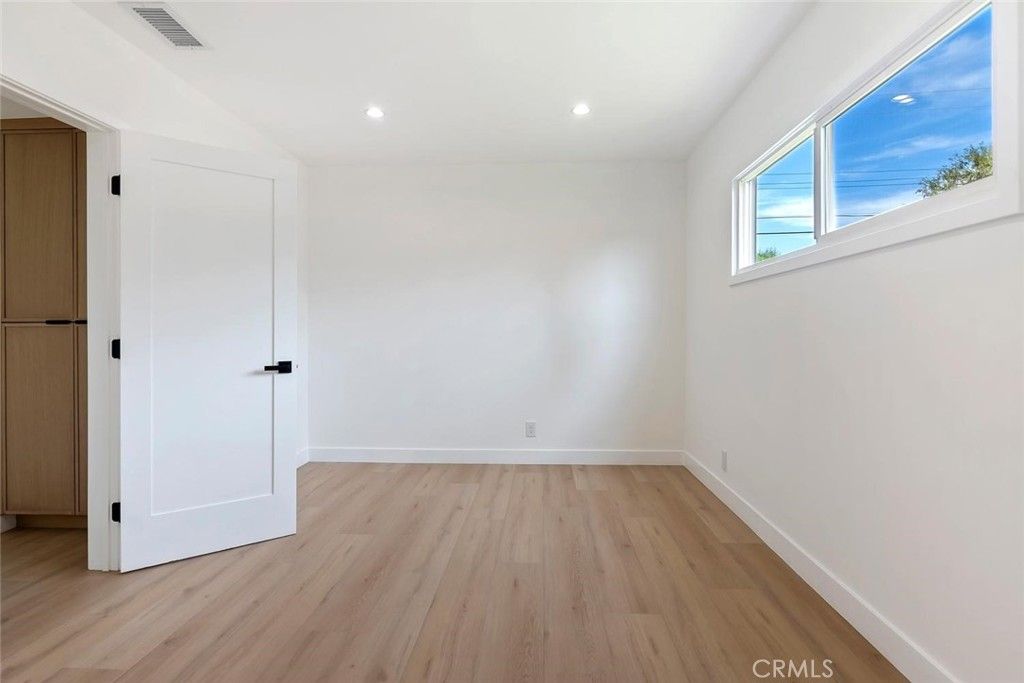 Image 26 of property listing at 20701 Schoolcraft, Winnetka, CA 91306