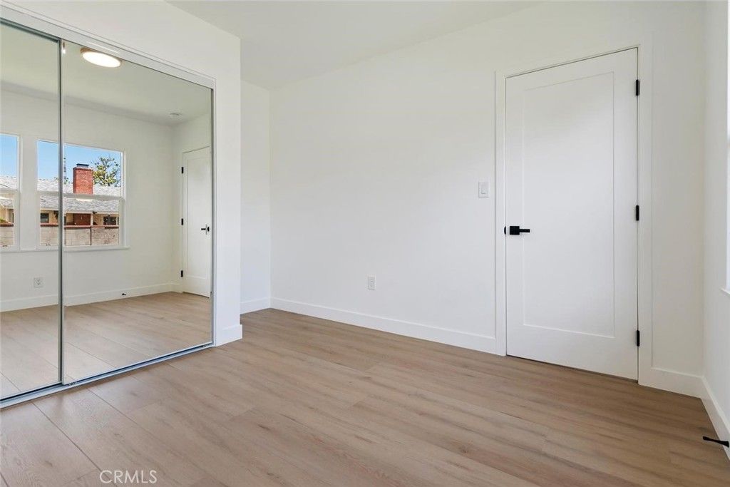 Image 34 of property listing at 20701 Schoolcraft, Winnetka, CA 91306