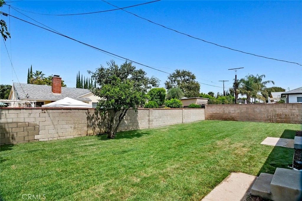 Image 40 of property listing at 20701 Schoolcraft, Winnetka, CA 91306