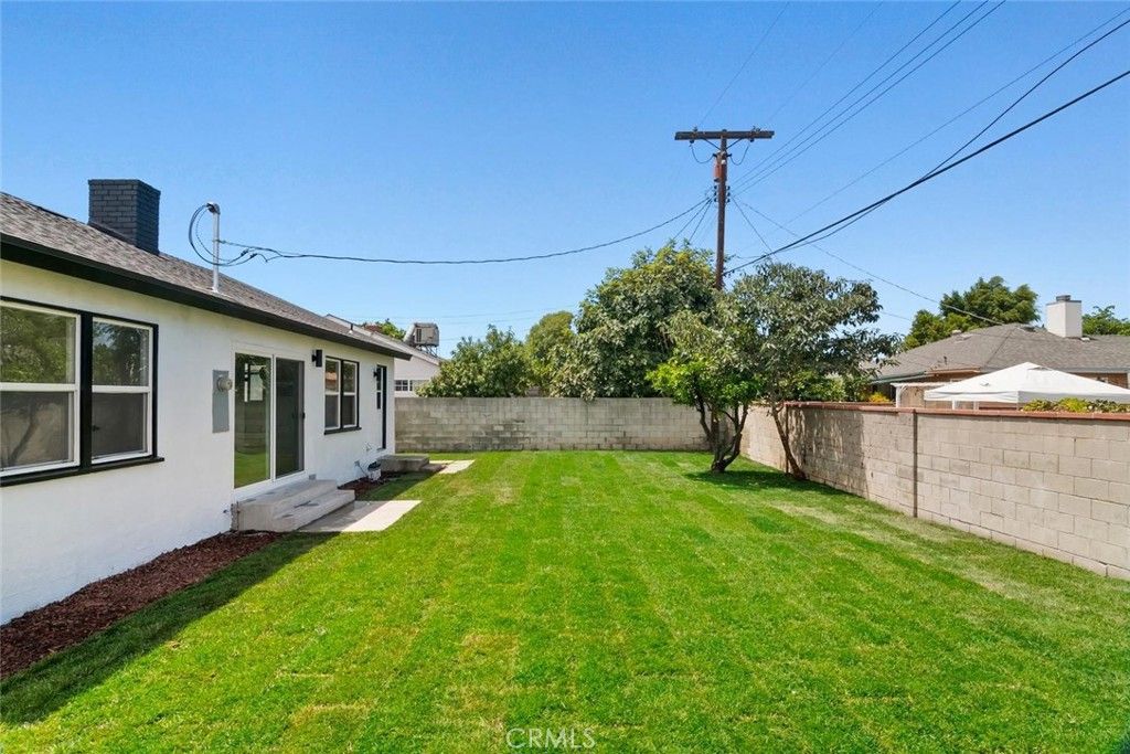 Image 45 of property listing at 20701 Schoolcraft, Winnetka, CA 91306