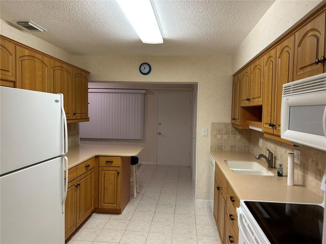 11200 102ND AVENUE 64, Seminole, FL 33778