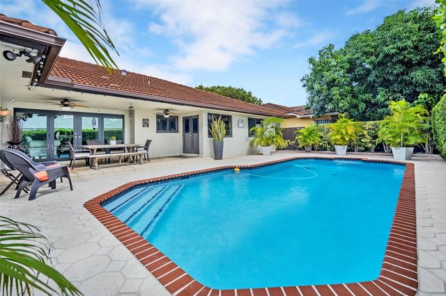 15462 SW 115th Street, Miami, FL 33196