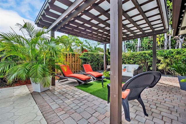 15462 SW 115th Street, Miami, FL 33196