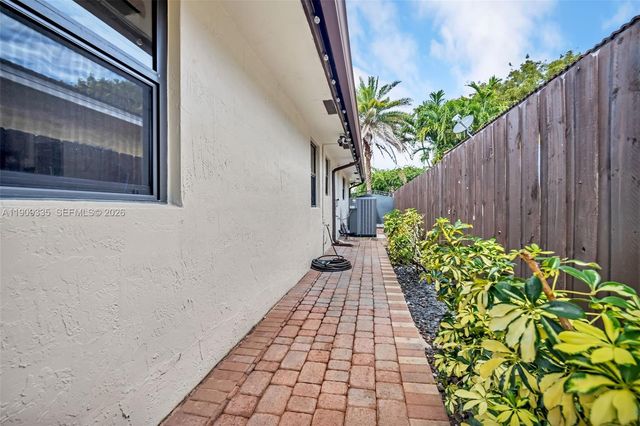 15462 SW 115th Street, Miami, FL 33196
