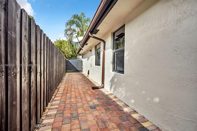 15462 SW 115th Street, Miami, FL 33196