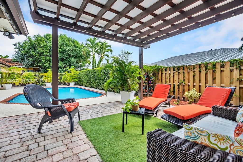 15462 SW 115th Street, Miami, FL 33196