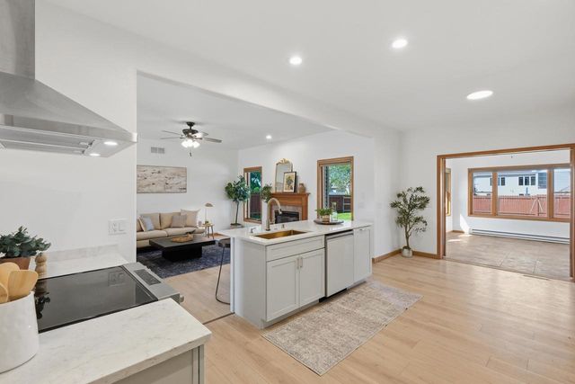 363 Liberty Park Drive, Oregon, WI 53575