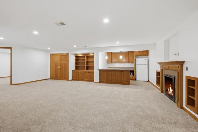 363 Liberty Park Drive, Oregon, WI 53575