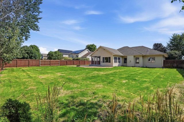 363 Liberty Park Drive, Oregon, WI 53575