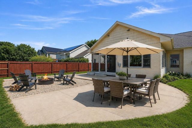 363 Liberty Park Drive, Oregon, WI 53575