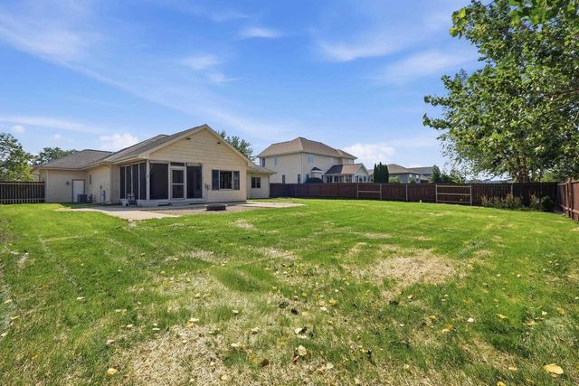 363 Liberty Park Drive, Oregon, WI 53575