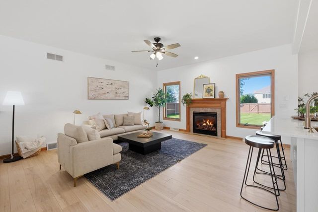 363 Liberty Park Drive, Oregon, WI 53575