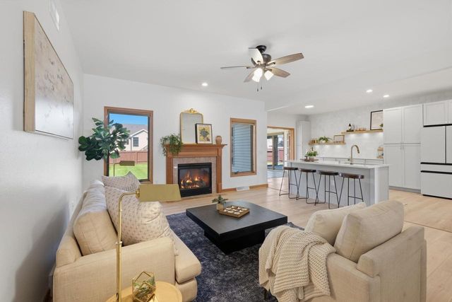 363 Liberty Park Drive, Oregon, WI 53575