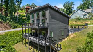 612 Sunset Lane, Gatlinburg, TN 37738