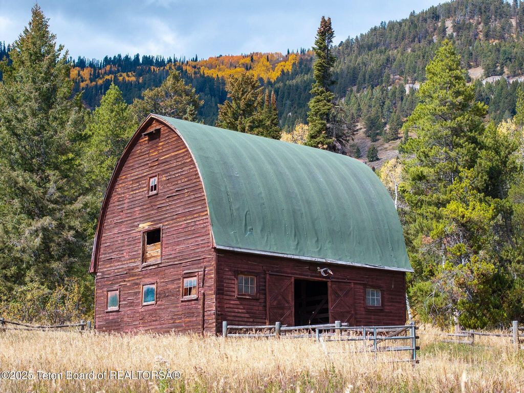 6255 W HIGHWAY 22, Wilson, WY 83014 photo 25