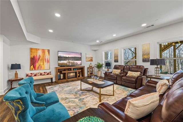 3528 N Bogan Road, Buford, GA 30519