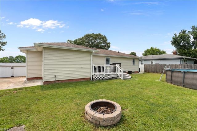 1828 Hidden Valley DR, Virginia Beach, VA 23464