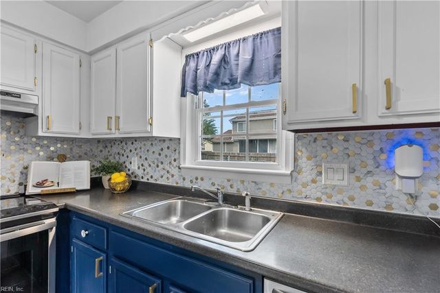 1828 Hidden Valley DR, Virginia Beach, VA 23464