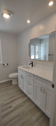 71 N ELA Road, Inverness, IL 60067