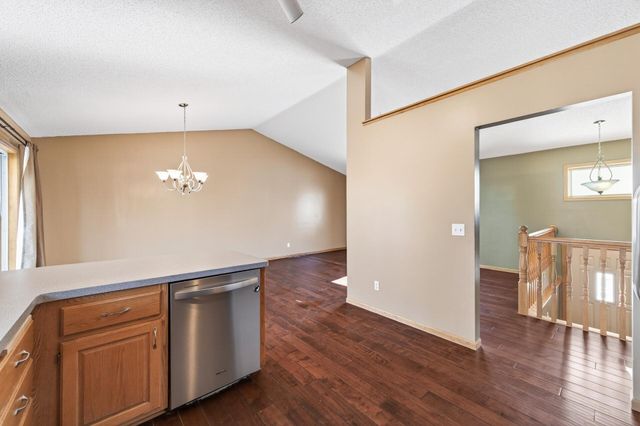 7100 91st Trail N, Brooklyn Park, MN 55445