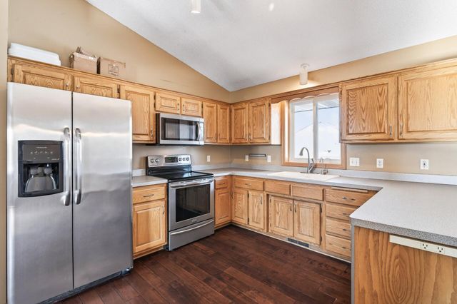 7100 91st Trail N, Brooklyn Park, MN 55445