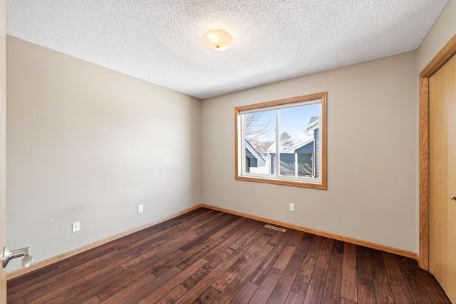 7100 91st Trail N, Brooklyn Park, MN 55445