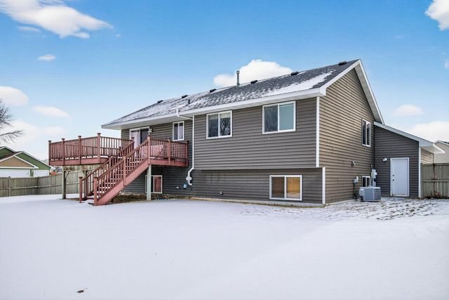 7100 91st Trail N, Brooklyn Park, MN 55445