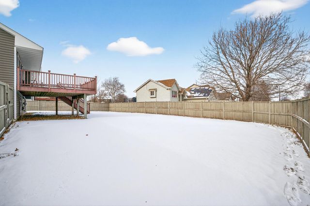 7100 91st Trail N, Brooklyn Park, MN 55445